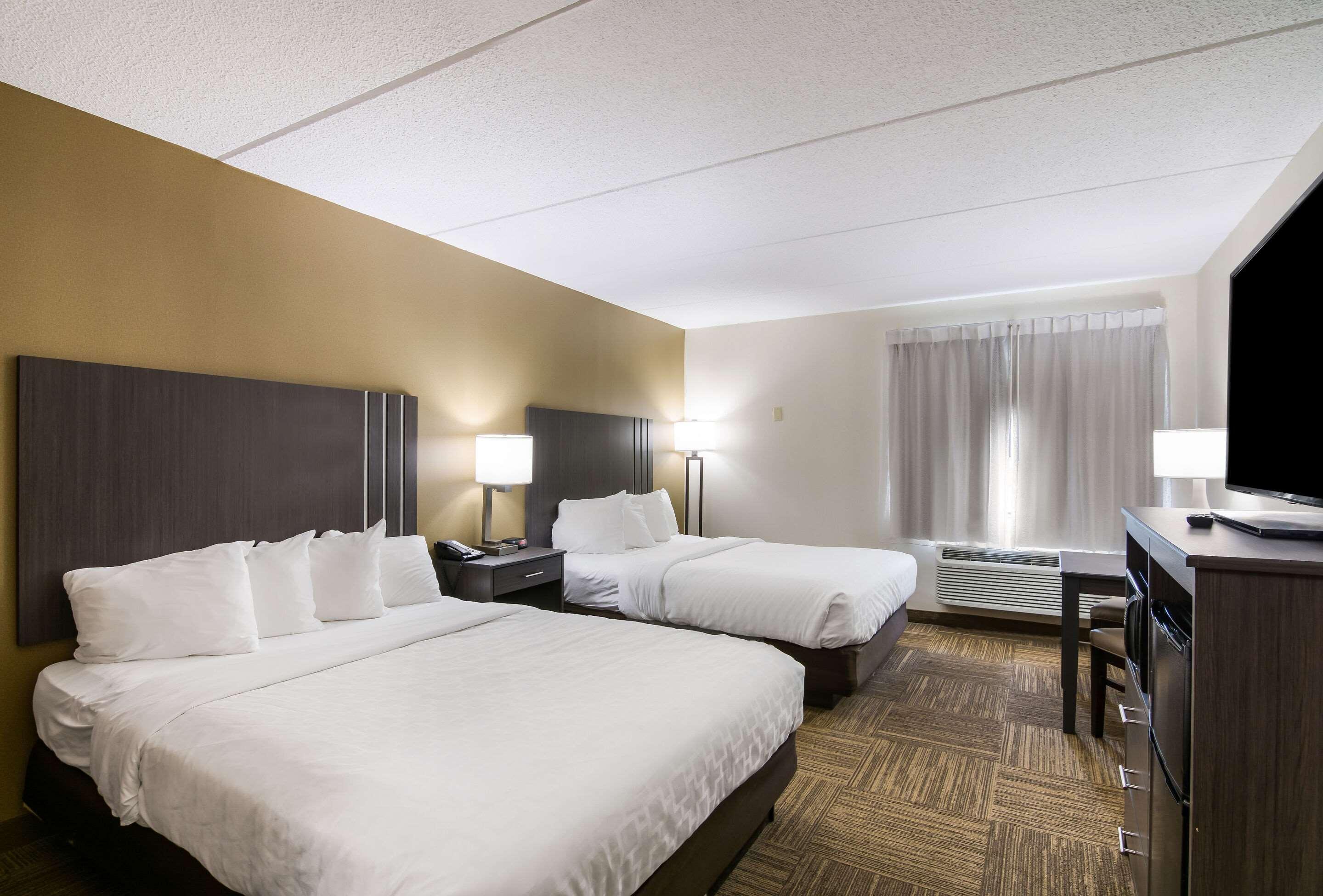 Clarion Pointe Jamestown - Falconer Luaran gambar